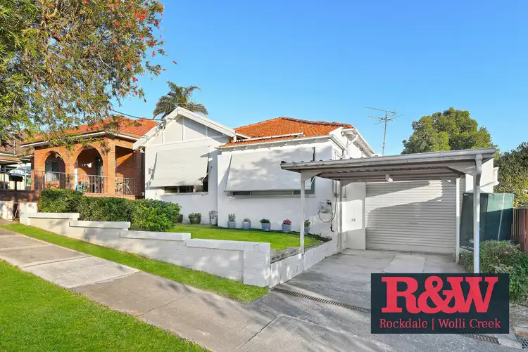 11 Knoll Avenue, Turrella NSW 2205