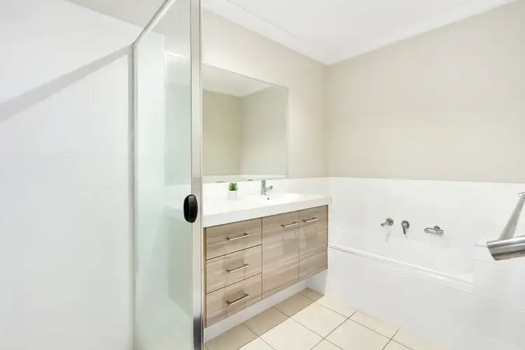 Sixth view of Homely semi-detached listing, 10 Banksia Street, Tamworth NSW 2340