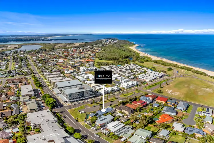 Fourth view of Homely house listing, 2 Mawson Close, Caves Beach NSW 2281