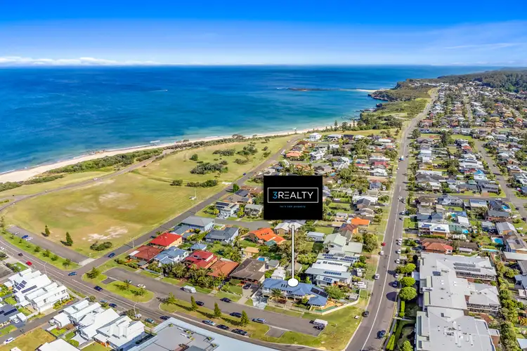 Fifth view of Homely house listing, 2 Mawson Close, Caves Beach NSW 2281