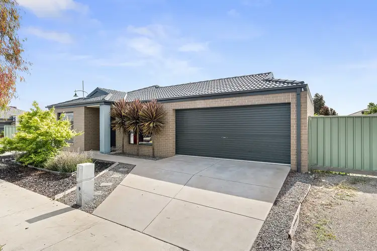 21 Greenfield Drive, Epsom VIC 3551