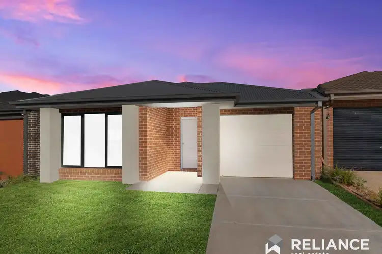 14 Kirkham Drive, Thornhill Park VIC 3335
