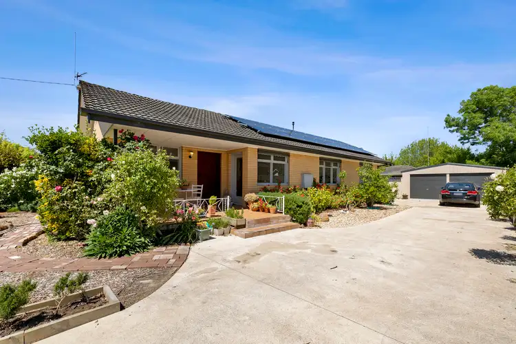 35 Waller Avenue, Newington VIC 3350