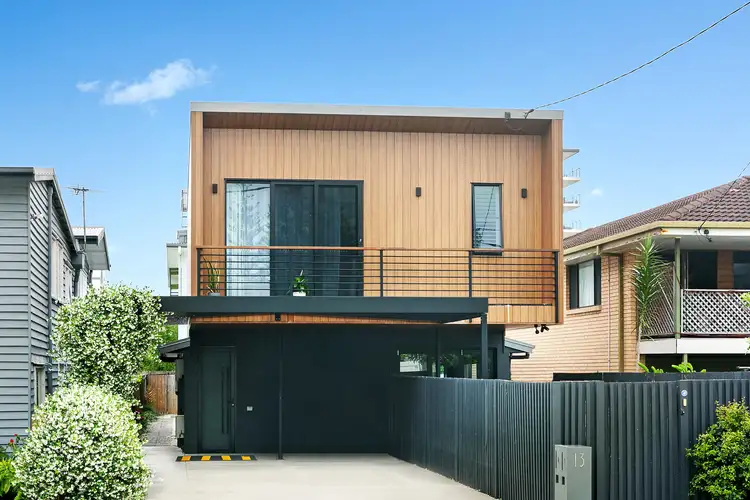 2/13 Twenty Third Avenue, Palm Beach QLD 4221