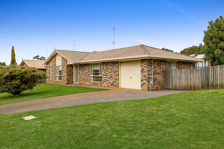 2 Lorraine Crescent, Centenary Heights QLD 4350
