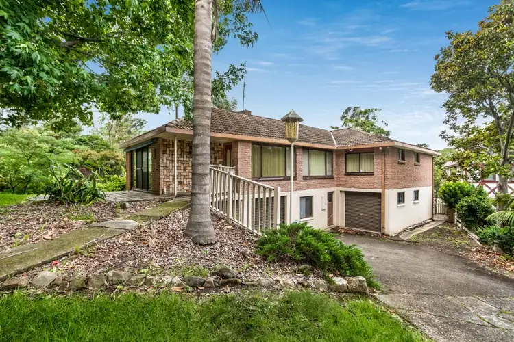 1 Cudgee Crescent, Mount Kembla NSW 2526