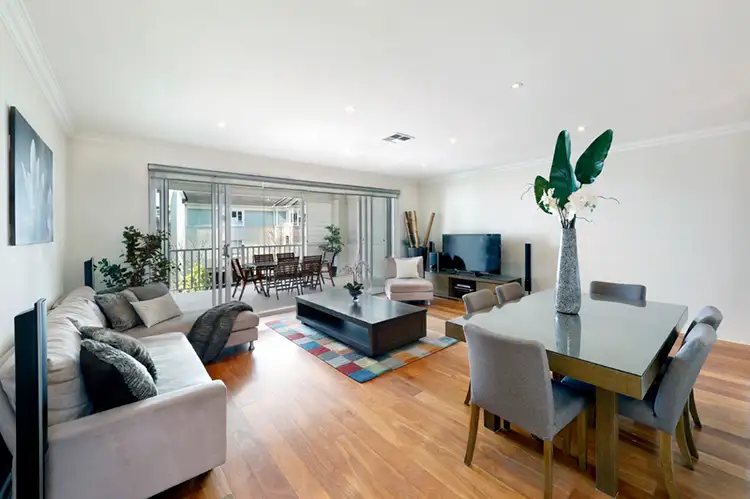 22/6-8 Woodlands Avenue, Breakfast Point NSW 2137