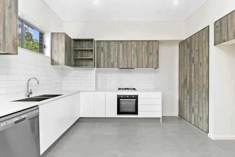 Second view of Homely townhouse listing, 2/439 Wentworth Avenue, Toongabbie NSW 2146