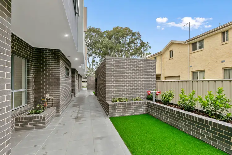 Sixth view of Homely townhouse listing, 2/439 Wentworth Avenue, Toongabbie NSW 2146