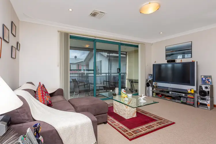 Sixth view of Homely semi-detached listing, 17B Bradford Street, Cannington WA 6107