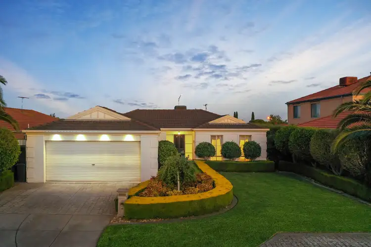 16 Padula Court, Hillside VIC 3037