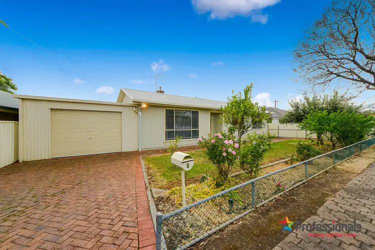 2 Macquarie Avenue, Hillcrest SA 5086