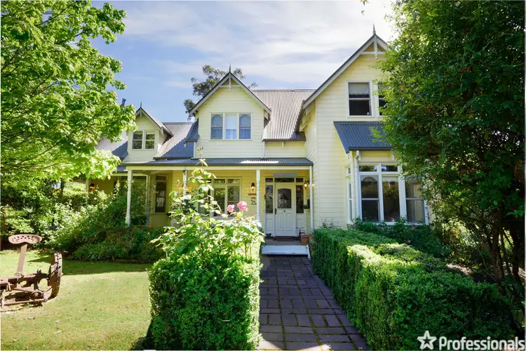 10 Corbetts Road, Launching Place VIC 3139