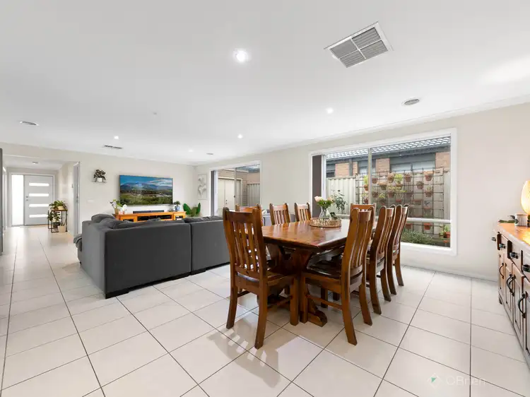 Fifth view of Homely house listing, 37 Edenbrook Circuit, Pakenham VIC 3810