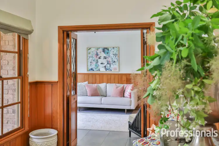 Second view of Homely house listing, 2 Honeysuckle Close, Mildura VIC 3500
