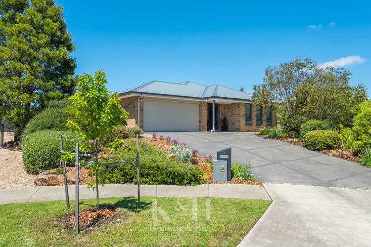 6 Thomas Place, Gisborne VIC 3437