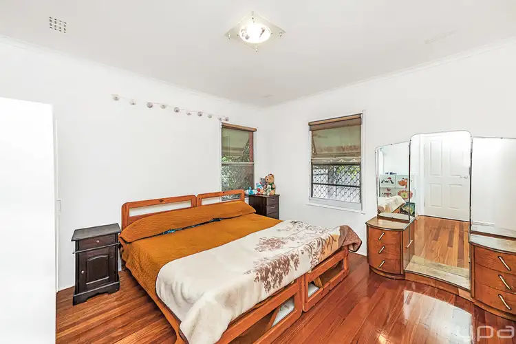 Fifth view of Homely house listing, 11 Bicknell Court, Broadmeadows VIC 3047