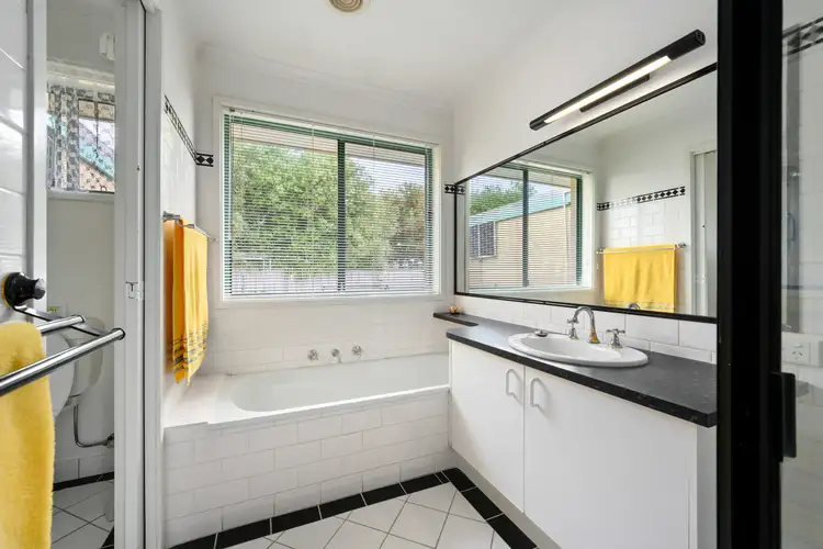 Fifth view of Homely house listing, 48 Katrina Circuit, Corowa NSW 2646