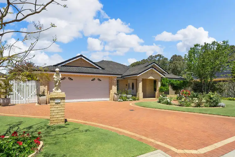Main view of Homely house listing, 10 Luton Court, Canning Vale WA 6155