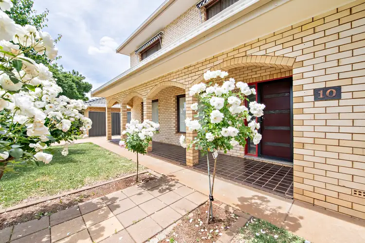 10 Hazelwood Drive, Dubbo NSW 2830