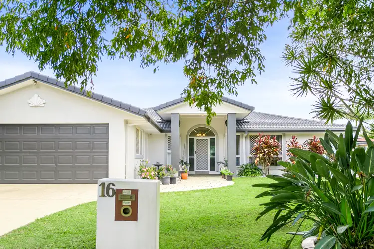 16 Tee Trees Boulevard, Arundel QLD 4214
