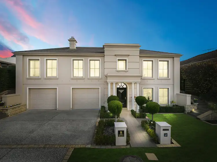 8 Kyeema Avenue, Highton VIC 3216