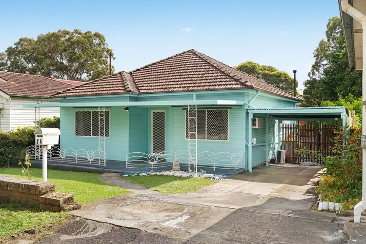 2a Inverness Avenue, Penshurst NSW 2222