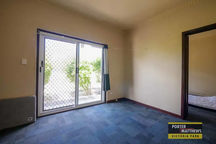 Fifth view of Homely semi-detached listing, 217 Scott Street, Cloverdale WA 6105