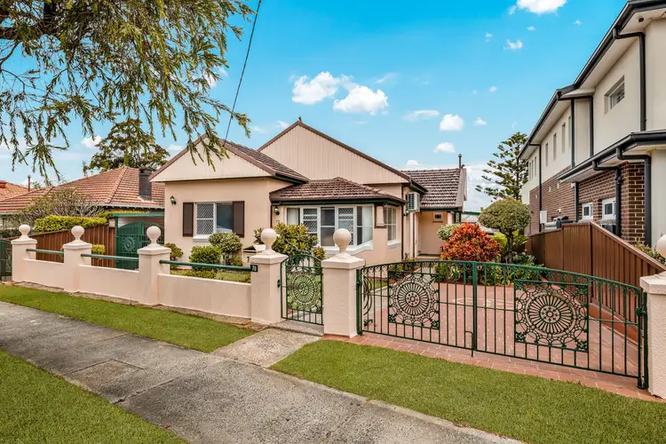 70 Minnamorra Avenue, Earlwood NSW 2206