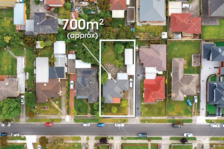 63 Edinburgh Street, Clayton VIC 3168