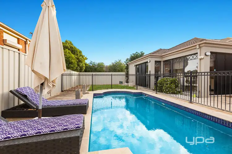 28 Parkin Avenue, Caroline Springs VIC 3023