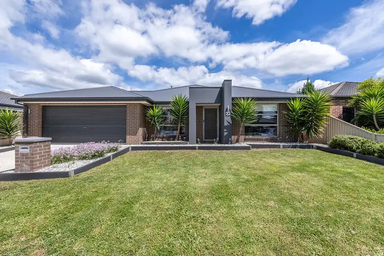 22 Deakin Drive, Delacombe VIC 3356