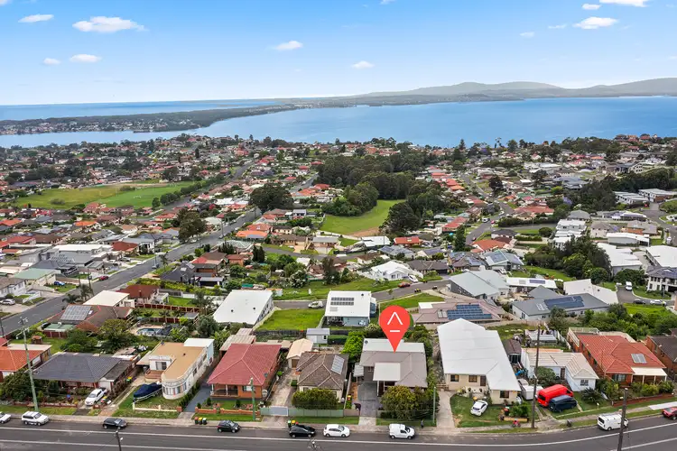 229 Flagstaff Road, Lake Heights NSW 2502
