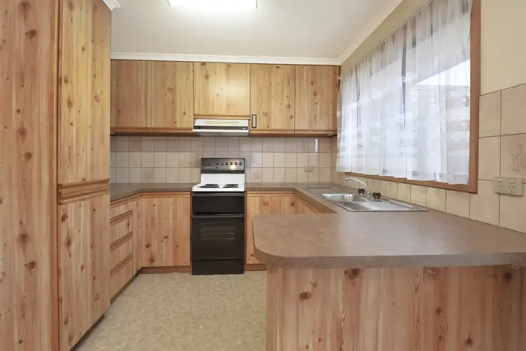 Third view of Homely unit listing, 2/11 Victoria Street, Maryborough VIC 3465