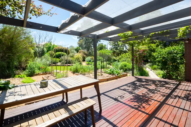 14 Roberts Street, Macquarie ACT 2614