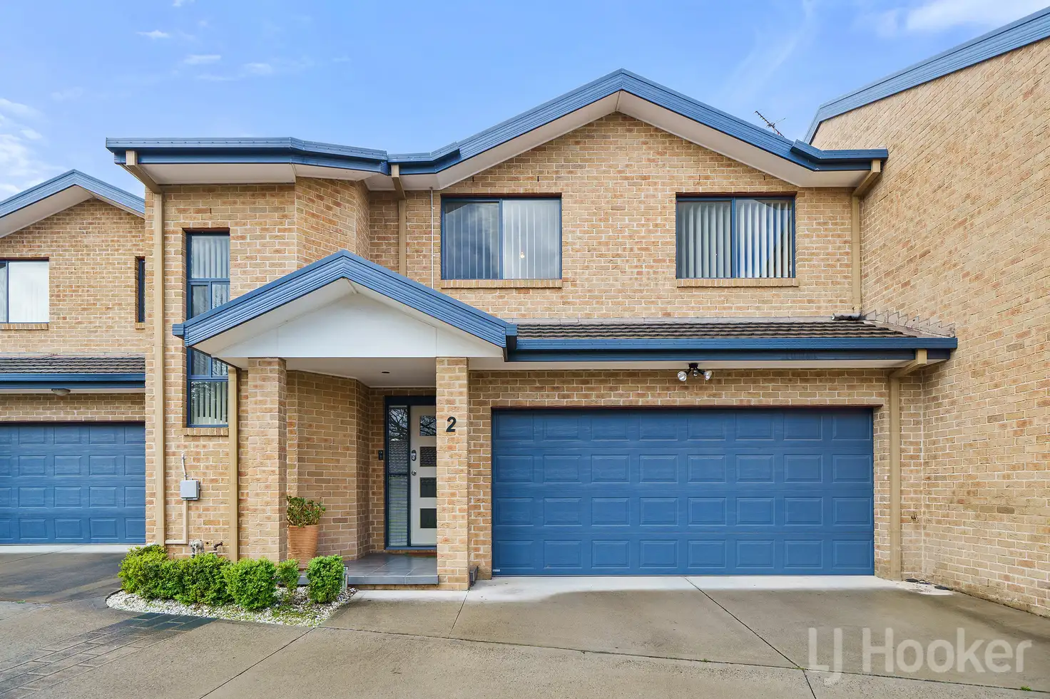 Main view of Homely townhouse listing, 2/4 Erin Street, Queanbeyan NSW 2620