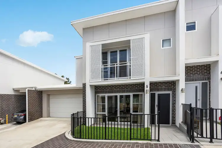 Main view of Homely townhouse listing, 5/60-62 Toronto Parade, Sutherland NSW 2232