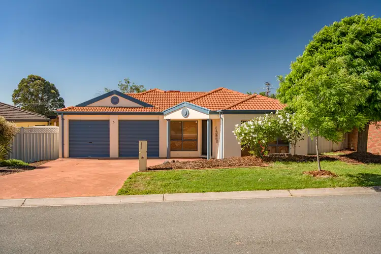 3 Thomas Royal Gardens, Queanbeyan East NSW 2620