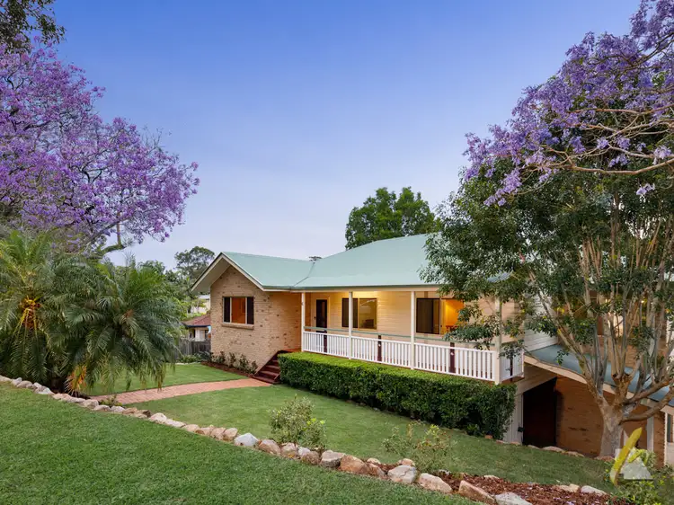 6 Regency Place, Kenmore Hills QLD 4069