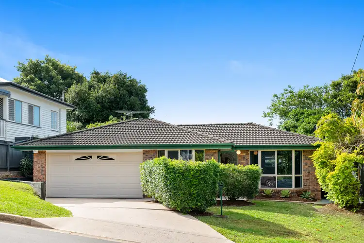 9 Gower Street, Holland Park West QLD 4121