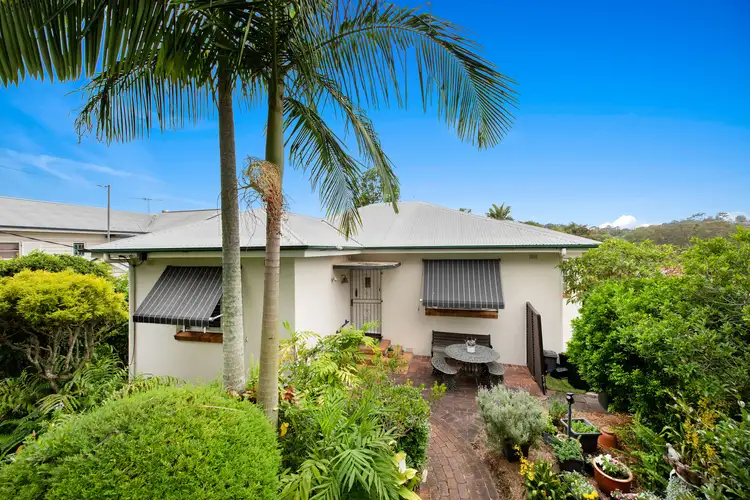 22 Strangman Terrace, Coorparoo QLD 4151