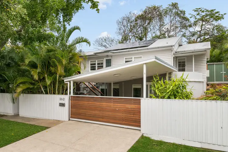 262 Bennetts Road, Norman Park QLD 4170