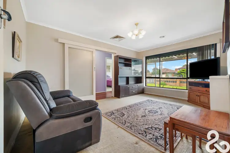 Second view of Homely house listing, 4 Noel Court, Thomastown VIC 3074