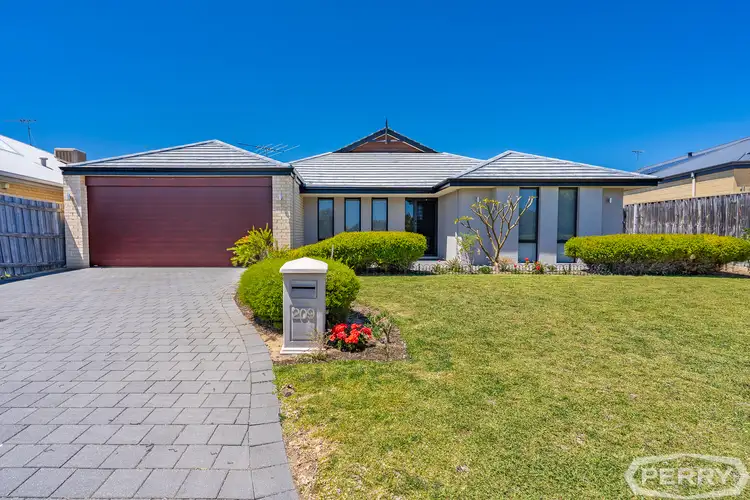 209 Peelwood Parade, Halls Head WA 6210
