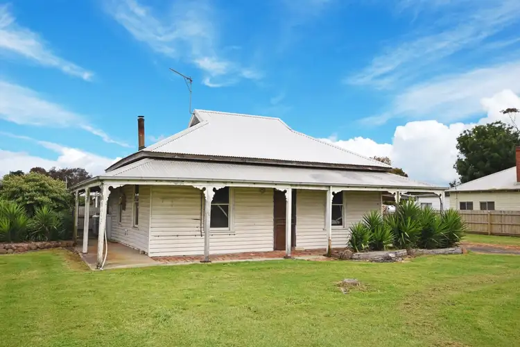 33 Fitzroy Street, Heywood VIC 3304