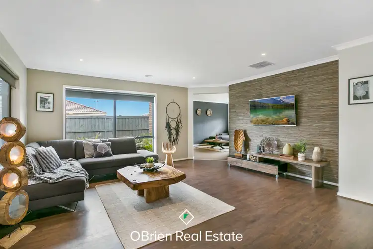 Second view of Homely house listing, 20 Vanessa Circuit, Pakenham VIC 3810