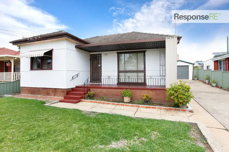 32 Windermere Avenue, Cambridge Park NSW 2747