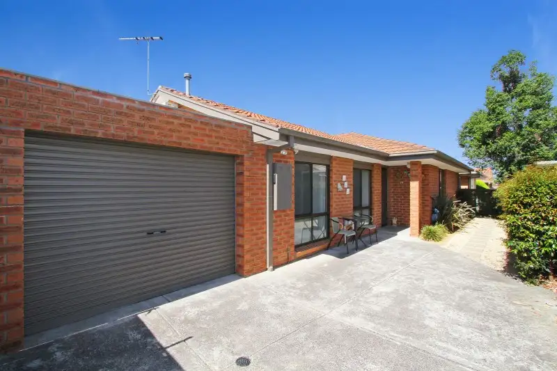 Main view of Homely unit listing, 2/141 Centenary Drive, Mill Park VIC 3082