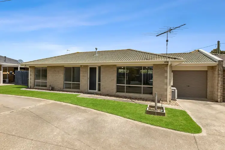 2/110 Townsend Road, St Albans Park VIC 3219