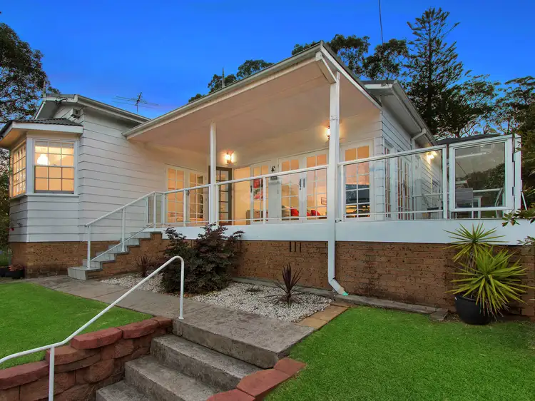 8 Menai Road, Woronora NSW 2232